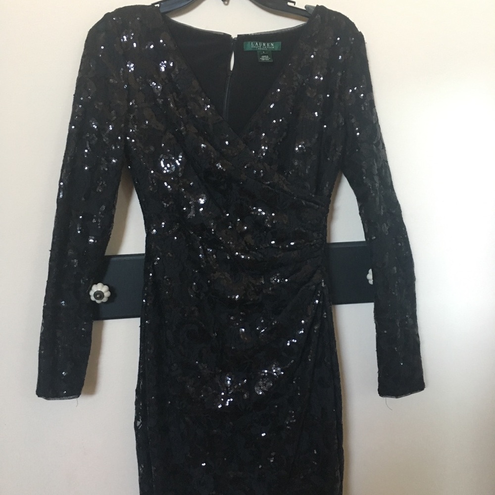 Geourgeous Ralph Lauren evening black dress.